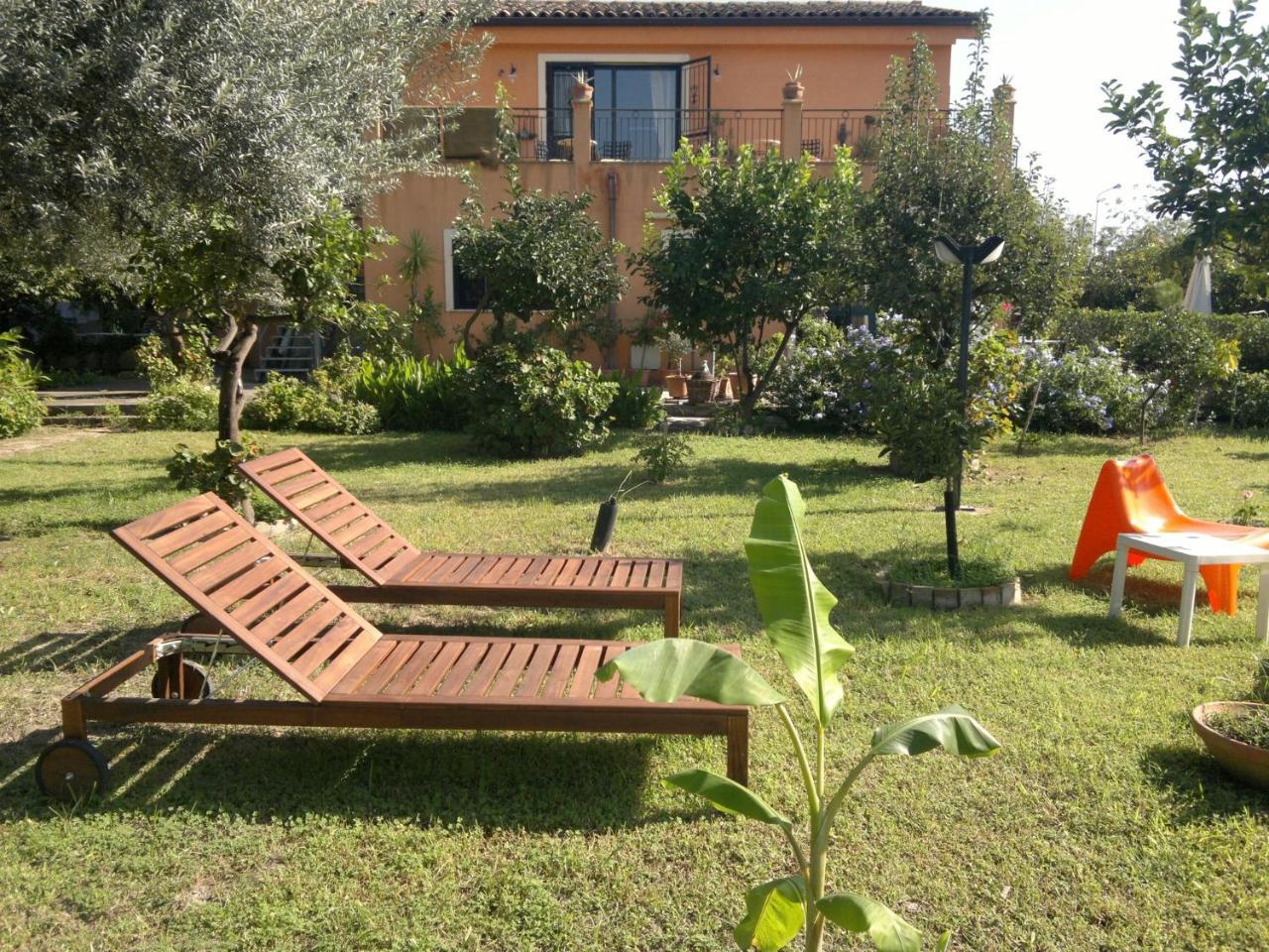 B&B Villa Maria Giovanna Giardini-Naxos Buitenkant foto